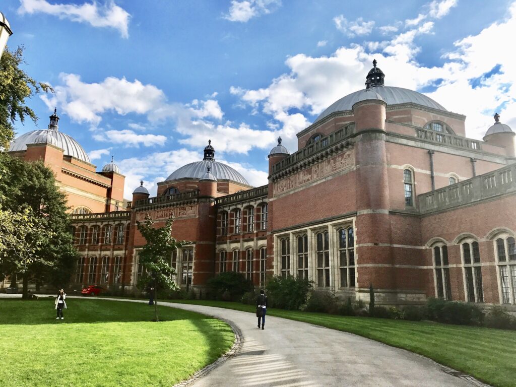 What Are The Best University Scholarships Available In 2025?